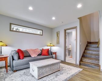 Seneca Lake Wine Trail Studio with Water View! - Hector - Sala de estar