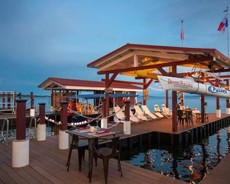 Divers Paradise Boutique Hotel - Bocas del Toro - Bygning