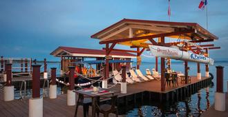 Divers Paradise Boutique Hotel - Bocas del Toro - Building