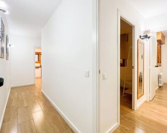 Barthe Holidays I Apartamento amplio en Andorra 6PAX I Céntrico y luminoso I Central Park - Les Escaldes - Pasillo