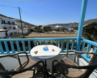 Georgia Studios - Katapola - Balcony