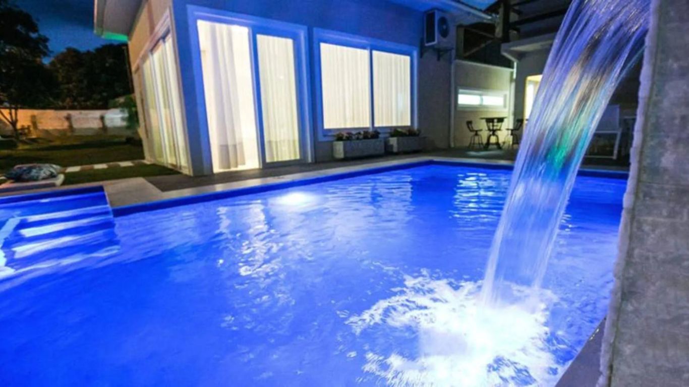 아모르 페르페이투 포우사다