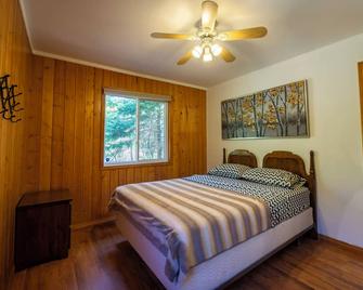 Sweet Retreat - In the Village of Tobermory - Tobermory - Schlafzimmer