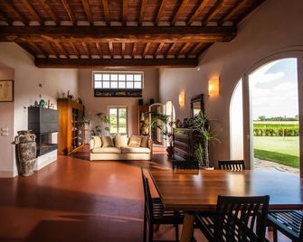 Cascina Canova B&B - San Giuliano Terme - Essbereich