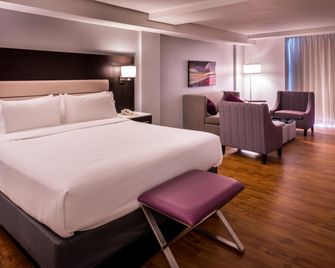 Holiday Inn & Suites Beaumont-Plaza (I-10 & Walden) By IHG - Beaumont - Makuuhuone