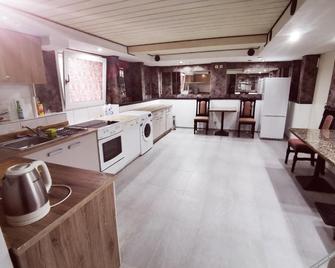 Hotel Destille - Dormagen - Кухня