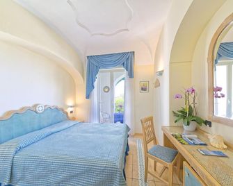 Hotel Punta Imperatore - Forio - Bedroom