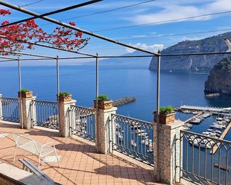 Domus San Vincenzo - Sant'Agnello - Balcony