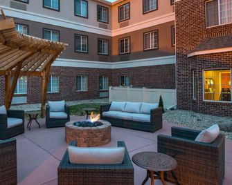 Staybridge Suites Sioux Falls At Empire Mall By IHG - Sioux Falls - Patio