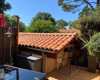 Pyla sur Mer - Appartement terrasse sous les pins - 200m de la plage - La Teste-de-Buch - Innenhof