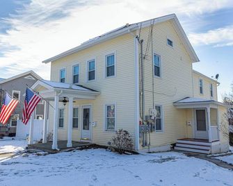 Ann Inn - Downtown New Milford Apartment - New Milford - Building