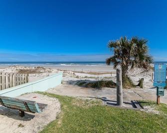The Garden Beach House! Enjoy best of both worlds! - Atlantic Beach - Beach