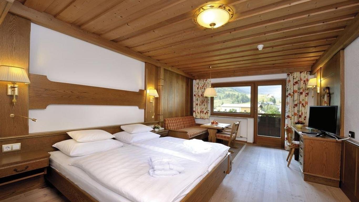 Alpenhotel Tirol