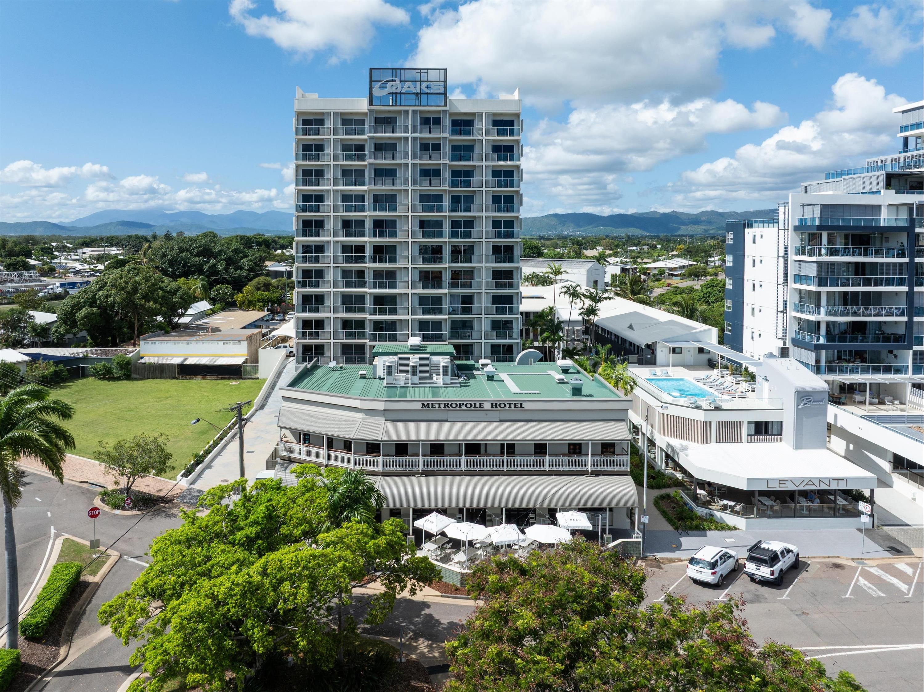 Oaks Townsville Hotel
