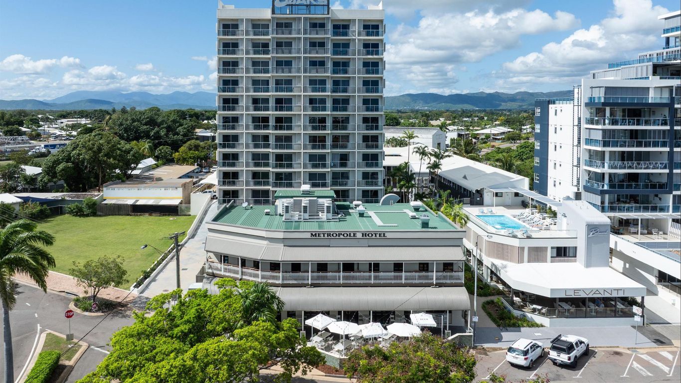 Oaks Townsville Hotel