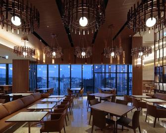 كانديو هوتلز كوماموتو شينشيجاي - كوماموتو - مطعم