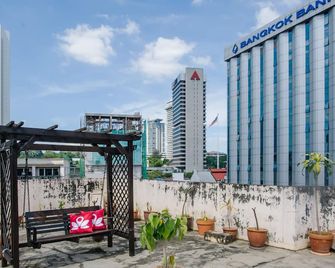 The Explorers Guesthouse and Hostel - Kuala Lumpur - Rezeption