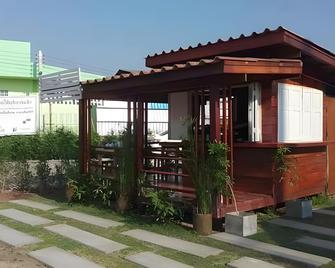 Two T Resort - Sawankhalok - Edificio