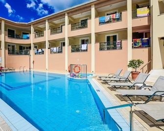 Timos Hotel - Zakynthos - Pool
