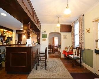 The Old Alma - Ashford - Bar