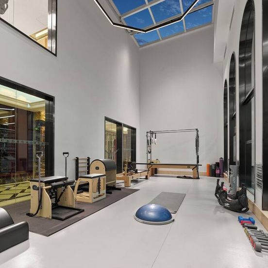 Gym view of Poly Plaza Hotel