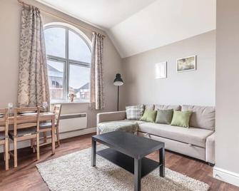 Cosy Central Windsor Apartment , Parking - Windsor - Living room
