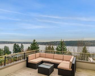 Unique Seattle Gem: 5 bedrm w/ stunning lake views - Seattle - Balcony
