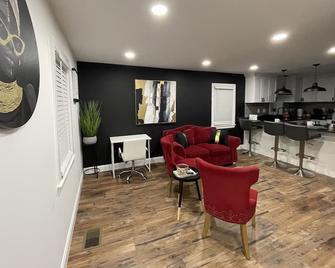 Rutgers University, Dream Mall, Nyc - Rahway - Living room