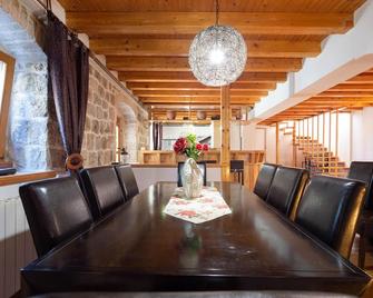 Gorgeous home in Sinj - Sinj - Comedor