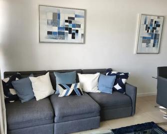 Wonderful 1 bedroom condo in Midtown. - Miami - Salon