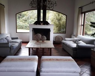 Hotel Torrontes - San Lorenzo - Wohnzimmer