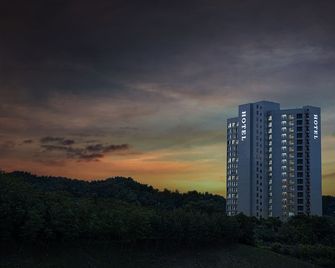 Centum Mark Hotel Yang Yang - Yangyang - Gebäude