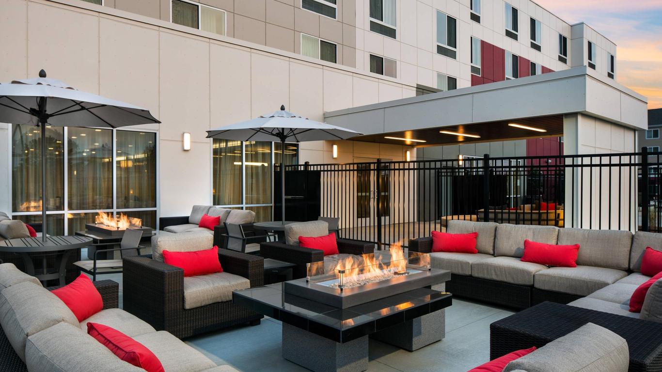 Courtyard by Marriott Pullman