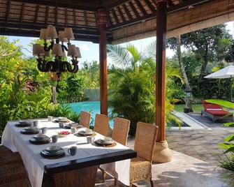 Villa Kompiang Bali - Mengwi - Patio