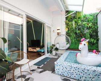 Cape 42 Hostel I - Hengchun Township - Innenhof