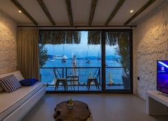 Townhouse - Bodrum - Living room