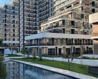 Demir country 2 - איסטנבול - בניין