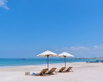 ذا أوبن هاوس جيمباران بالي - South Kuta - شاطئ