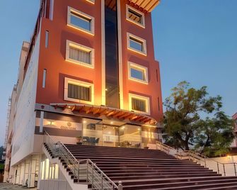 Click Hotel Guwahati - Guwahati - Rakennus