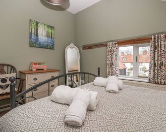 1 The Old Coach House - Halesworth - Bedroom