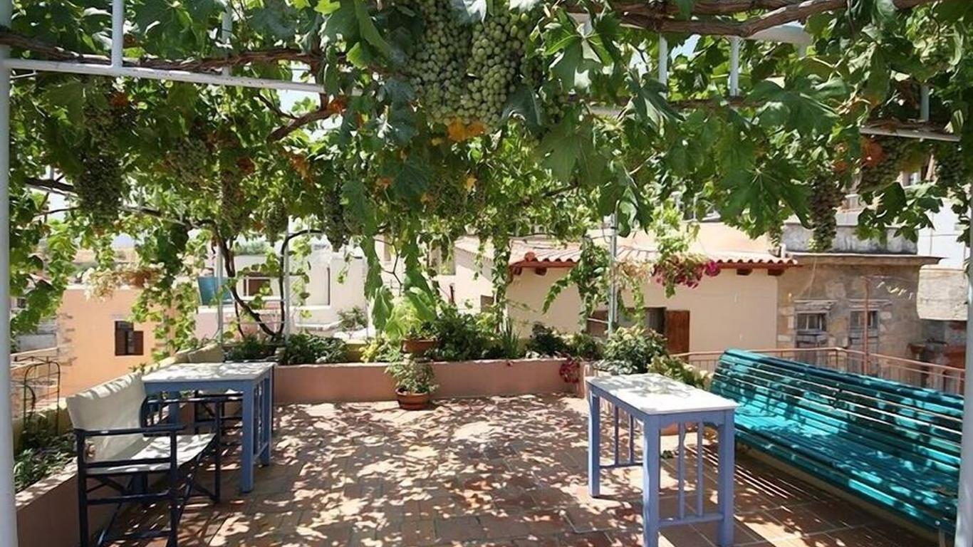 Nostos Hotel