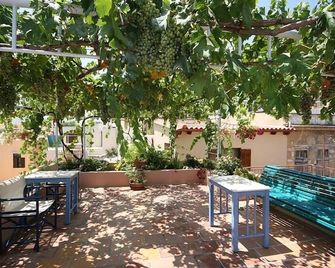 Nostos Hotel - חאניה - פטיו