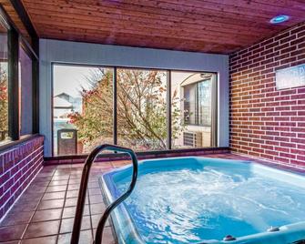 Quality Inn And Suites Ottumwa - Ottumwa - Property amenity