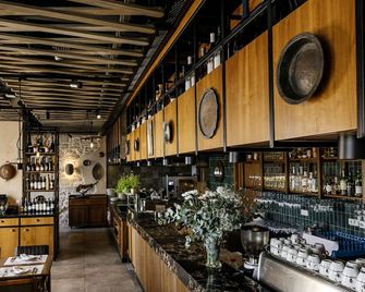 Armerun Heritage Hotel & Residences - Шибеник - Бар