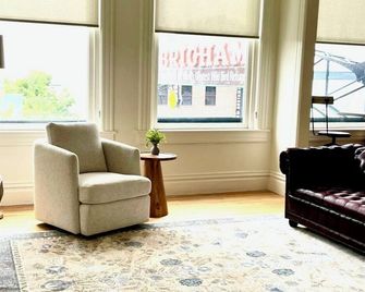 Stunning new loft in historic Union Block. Brand new, walk to everything. - Brigham City - Obývací pokoj