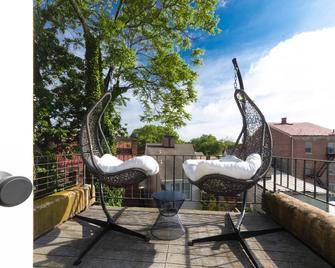 Midcentury Modern Getaway Prime Location - Annapolis - Patio