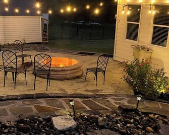 The Coop: 25-30 minutes from Smokies-pool access - Seymour - Patio