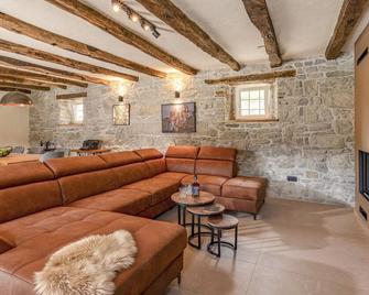 Villa Casa Pintori - Buzet - Living room
