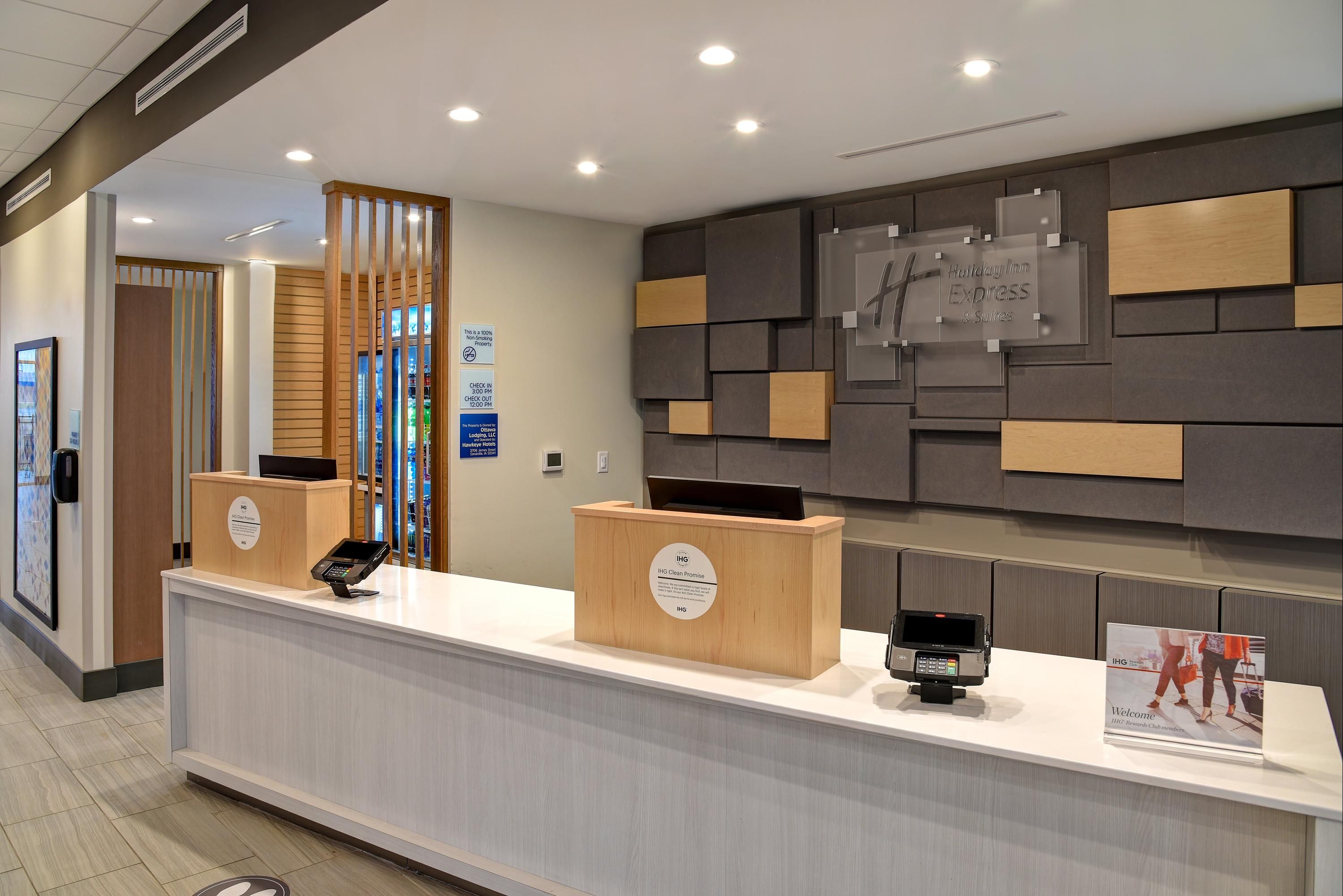 Holiday Inn Express & Suites Ottawa By IHG - Ottawa - Rezeption