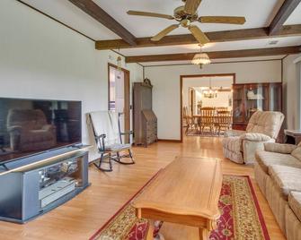 Gassville Home 3 Mi to White River and Trout Fishing - Gassville - Sala de estar
